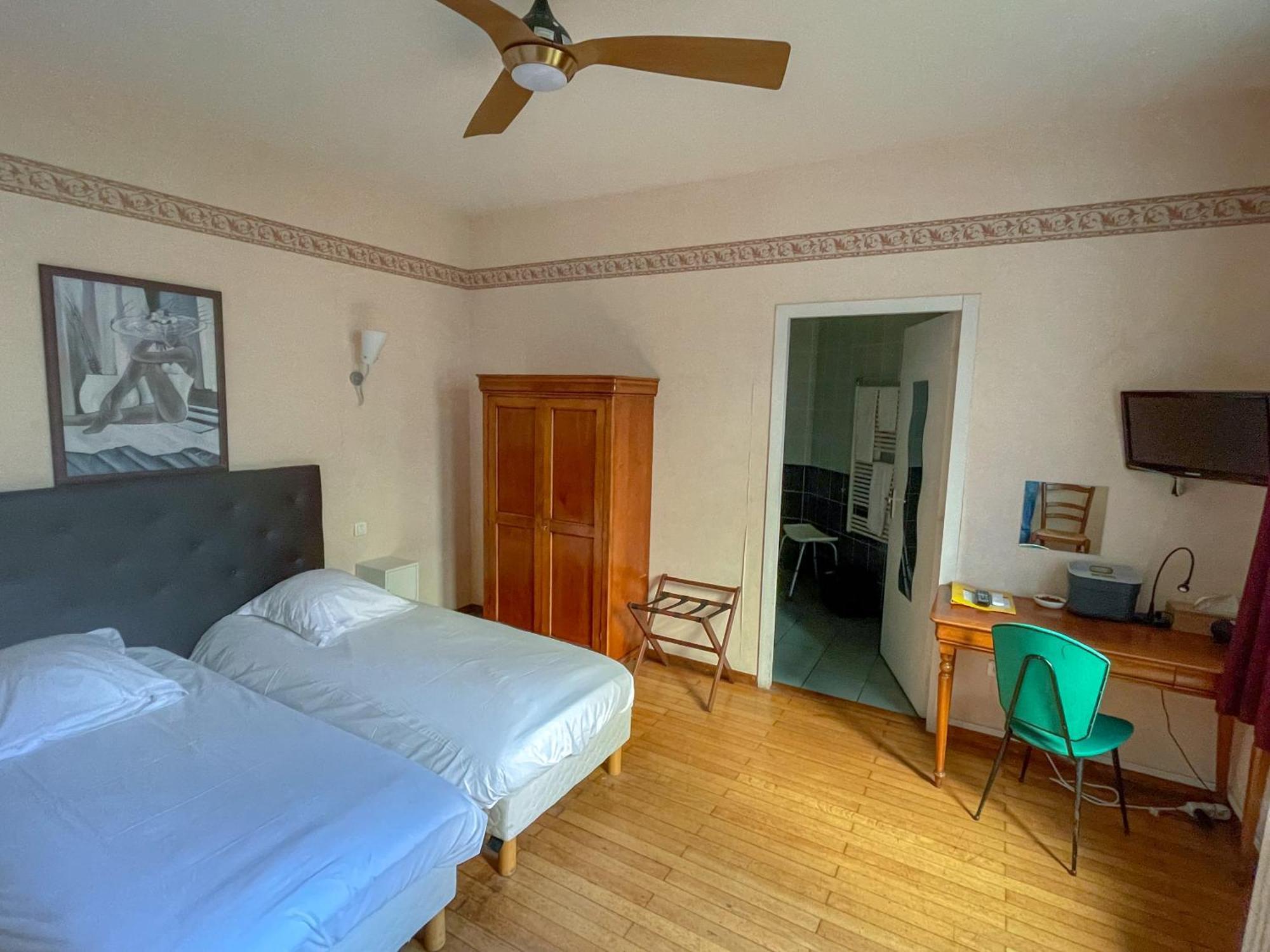 נבר Hotel Des Ducs מראה חיצוני תמונה