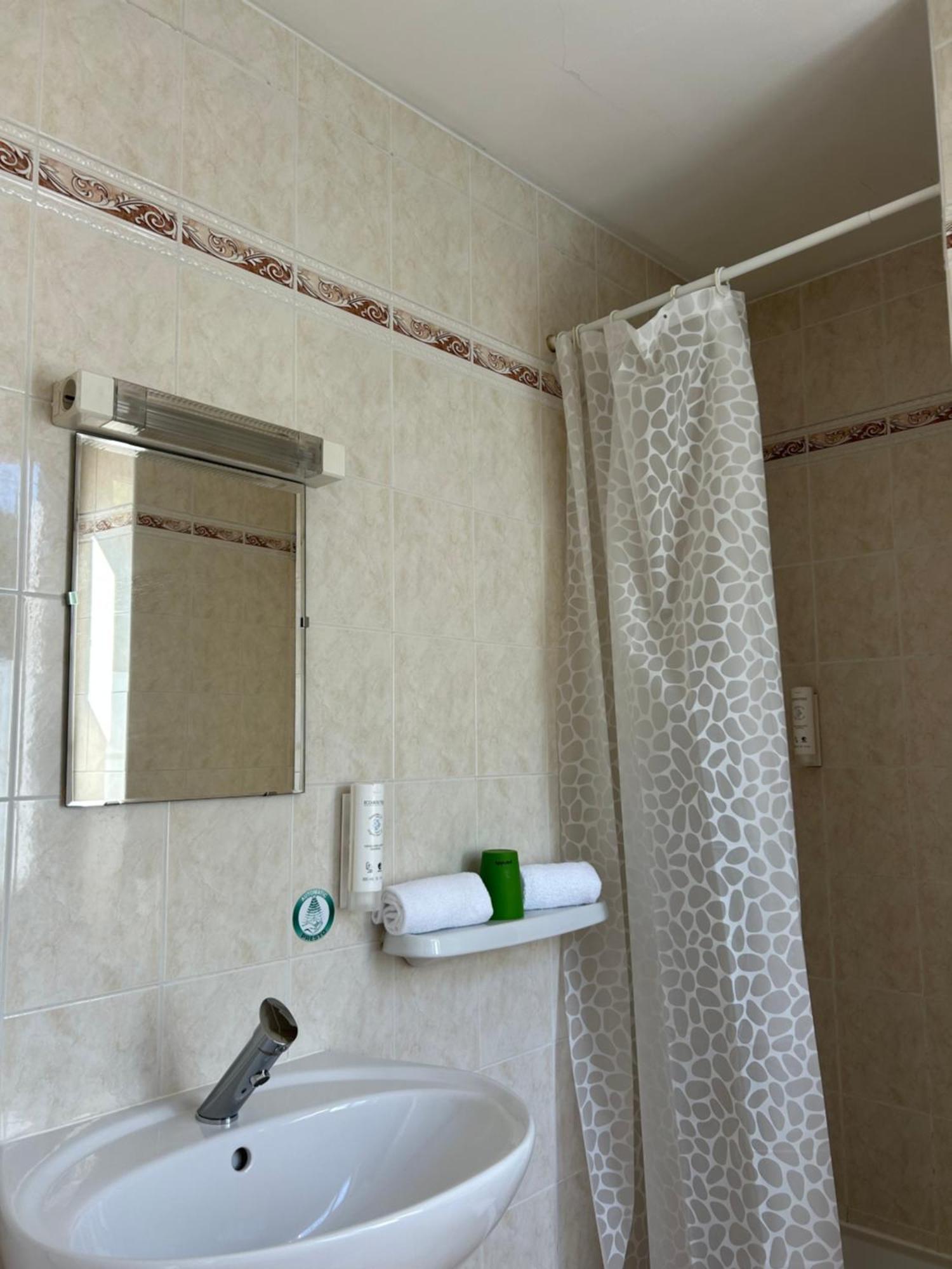 נבר Hotel Des Ducs מראה חיצוני תמונה