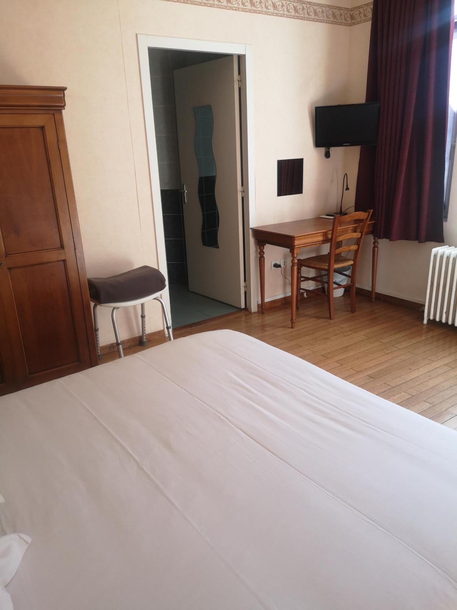 נבר Hotel Des Ducs מראה חיצוני תמונה