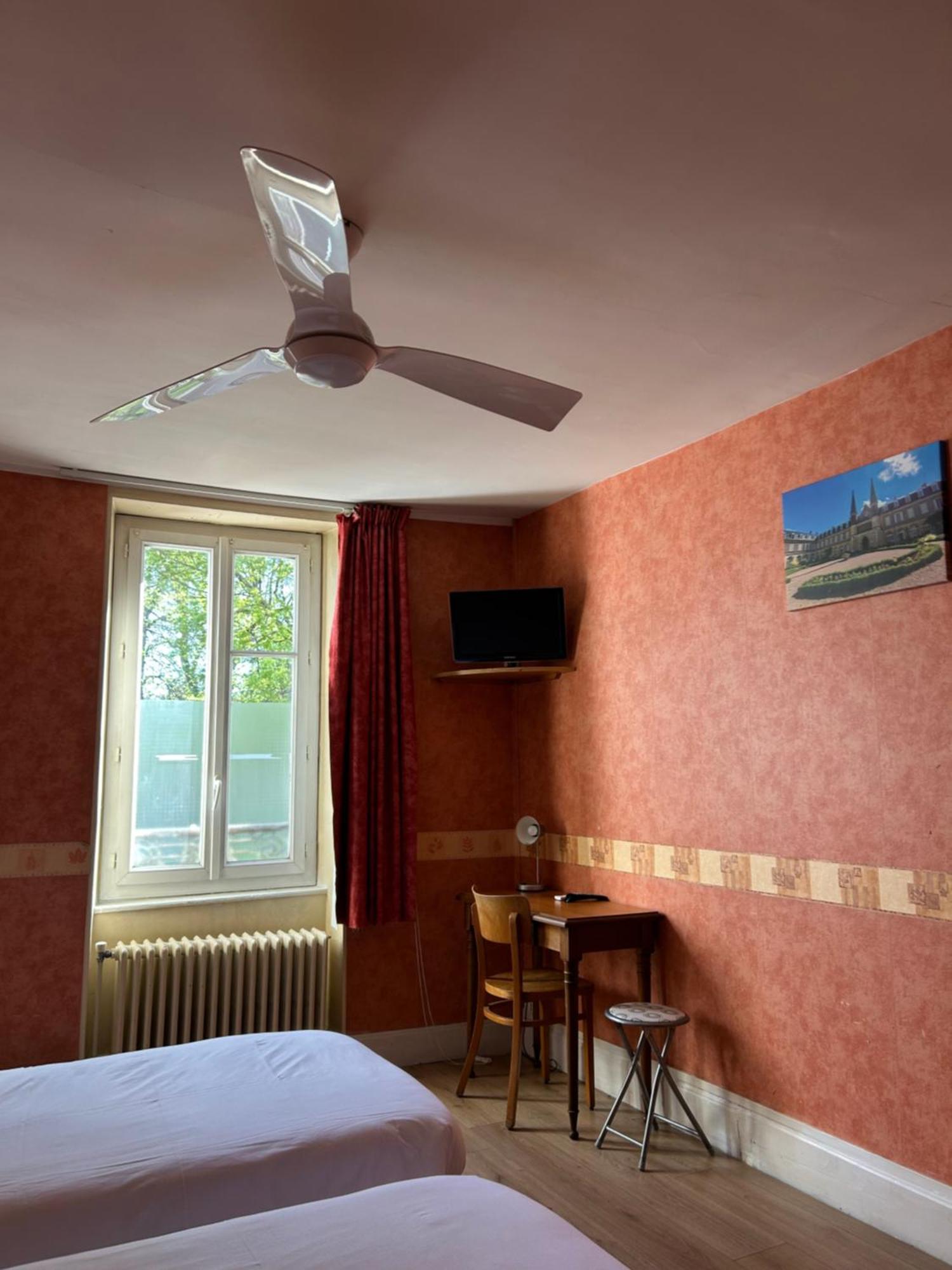 נבר Hotel Des Ducs מראה חיצוני תמונה