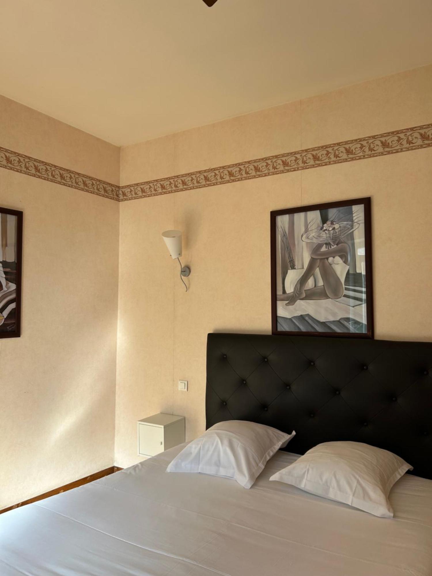 נבר Hotel Des Ducs מראה חיצוני תמונה
